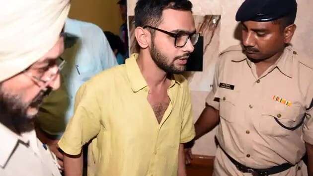 Read more about the article <p class='singletitle' >CAA/NRC protests pre meditated; prima facie terrorist act: Delhi High Court </p> <h4 class='subpost_title'> Delhi High Court while rejecting the bail application of 2020 anti-Hindu Delhi riots accused Umar Khalid, said that "we do not find any merits in the bail appeal". </h4>