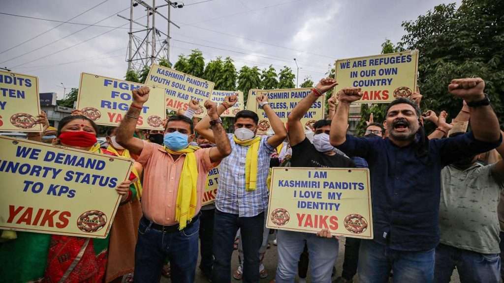Read more about the article <p class='singletitle' >Kashmiri Pandit Sabha (KPS) to intensify its agitation if the government does not stop threatening to withhold the salaries of Kashmiri Pandit employees and forcing them to go back to the valley </p> <h4 class='subpost_title'> The protesting Hindus have also demanded the constitution of a committee under Union Home Minister Amit Shah to formulate and implement rehabilitation of Kashmiri Hindus with security, honour, and dignity.</h4>