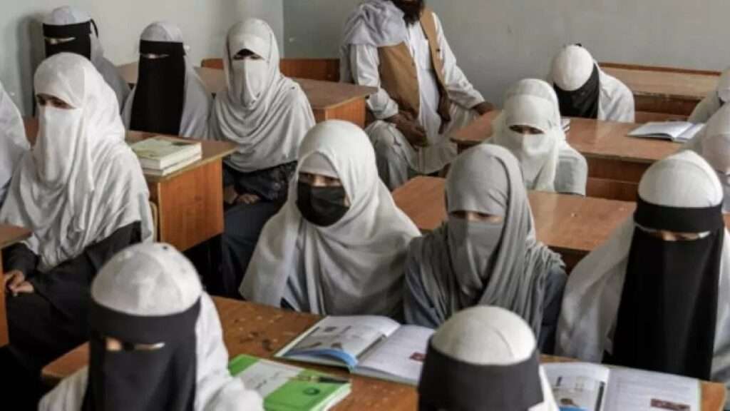 Read more about the article <p class='singletitle' >UN calls on Taliban to drop restrictions on women; calls for full, equal, and meaningful participation of women </p> <h4 class='subpost_title'> “The Security Council…. reiterated its deep concern of the suspension of schools beyond the sixth grade, and its call for the full, equal, and meaningful participation of women and girls in Afghanistan,” the UNSC said in a release dated 27 December.</h4>