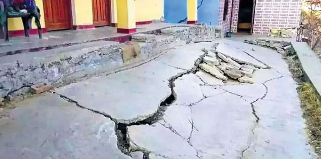 Read more about the article Fresh cracks appear in Joshimath: Report