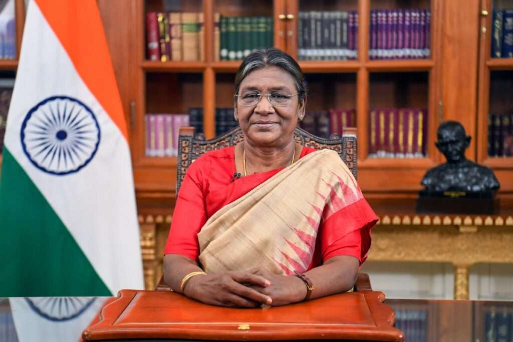 Read more about the article Celebrate festival of lights safely, take pledge for nation building by contributing in conservation of environment: President Murmu extends Diwali greetings