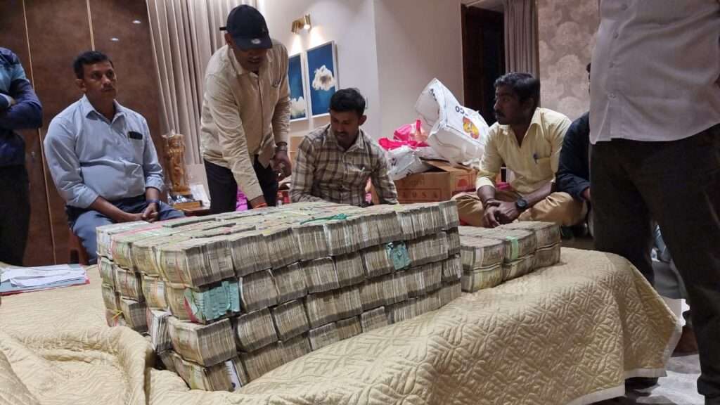 Read more about the article Karnataka: Rs 6 crore recovered from BJP MLA’s home; son held for accepting Rs 40 lakh bribe