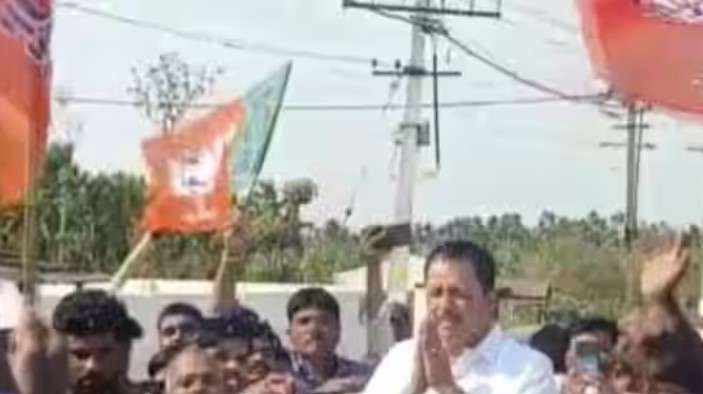 Read more about the article BJP MLA Virupakshappa gets welcome by party workers after getting interim anticipatory bail