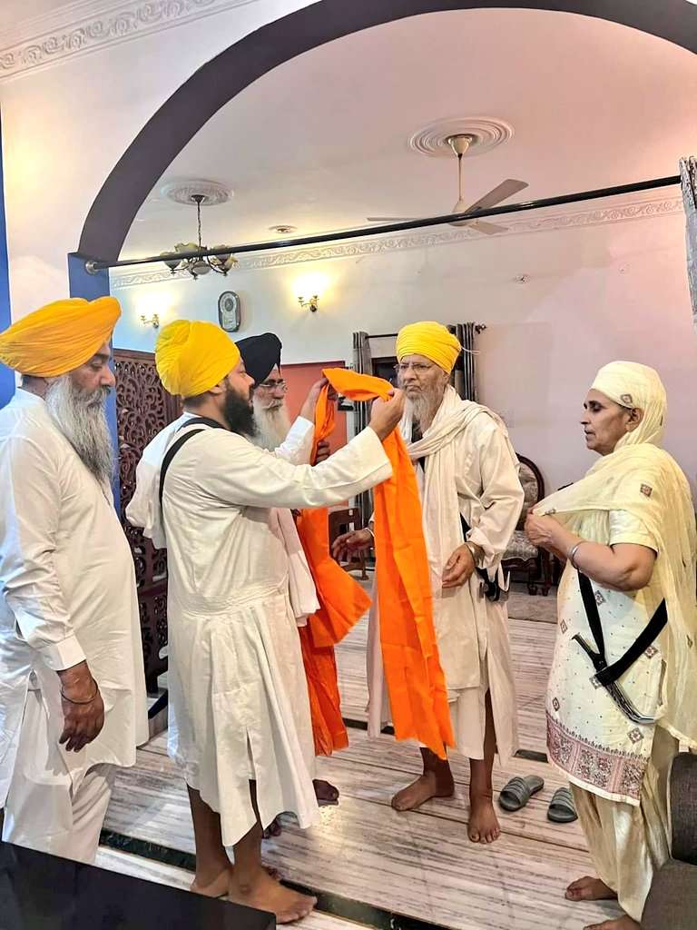 Read more about the article Punjab: SGPC honours parents of man who shot a woman dead for drinking alcohol inside Gurudwara complex