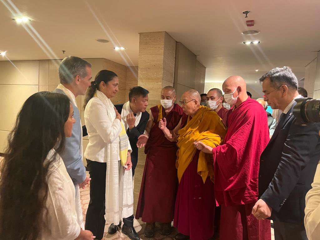 Read more about the article China protests Dalai Lama meeting with visiting US officials in New Delhi