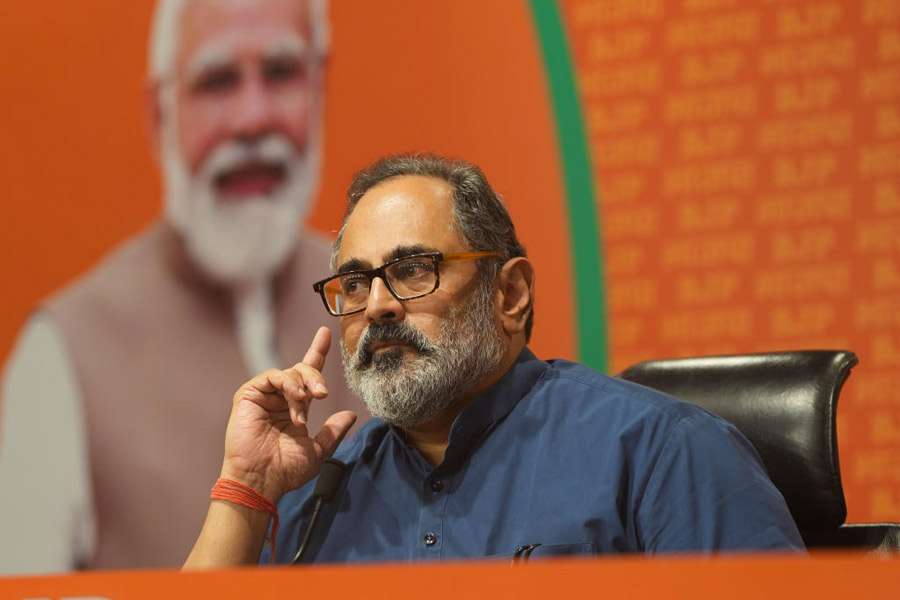 Read more about the article Talks about AI taking away jobs non-sense, bakwas: Union Minister Rajeev Chandrasekhar