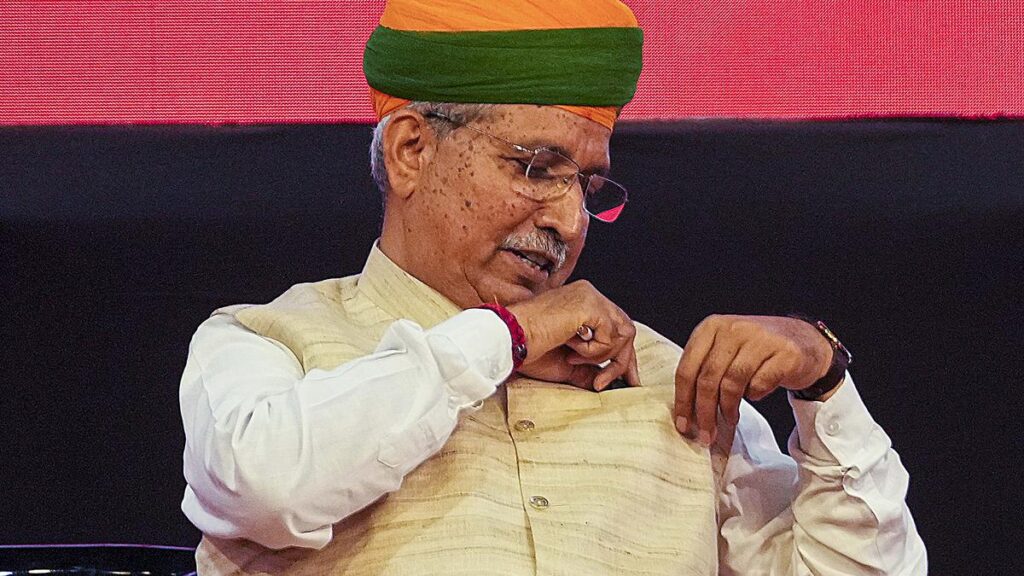 Read more about the article India came out of adverse situations due to its Constitution: Union Minister Arjun Meghwal