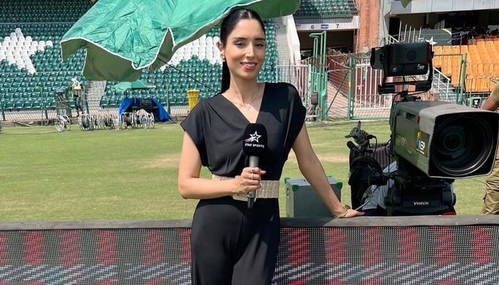 Read more about the article Pakistan presenter Zainab Abbas covering ICC World Cup leaves India after her old anti-Hindu posts surfaced