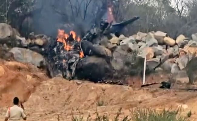 Read more about the article Two pilots killed as Indian Air Force trainer aircraft crashes in Telangana