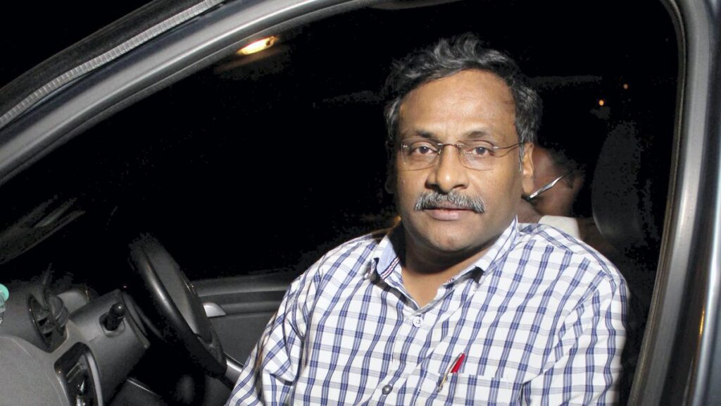 Read more about the article Maoist links case: Bombay High Court acquits DU ex-professor GN Saibaba, others