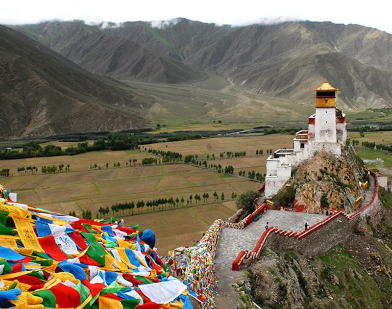 Read more about the article China holds 65th-anniversary celebrations of Tibet takeover in new villages along India, Bhutan borders