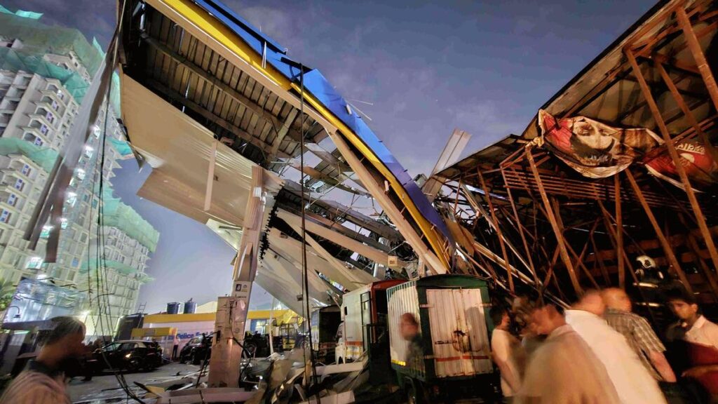 Read more about the article Mumbai billboard collapse: 14 dead and over 70 injured in Ghatkopar